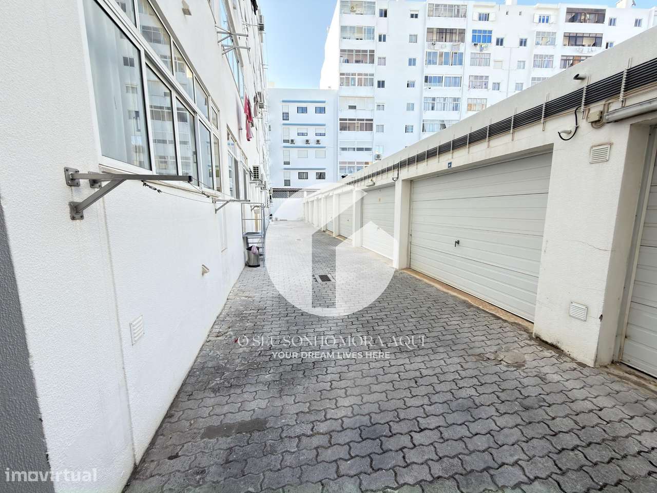 Apartamento T2 com Garagem Box - Olhão-27