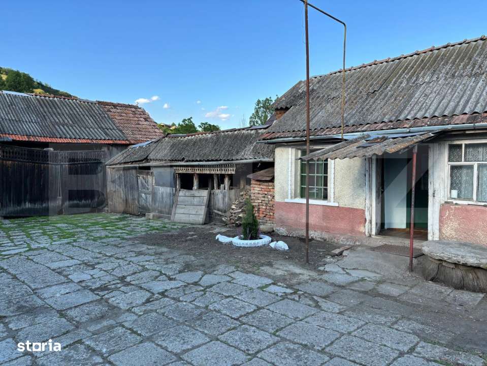 Casa 70mp+4 anexe+teren 1400mp(14 ari) intravilan,zona Lechinta - Imagine principală: 3/6