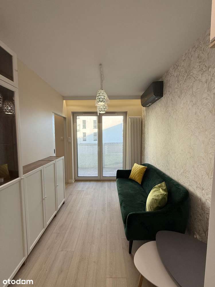 Świeżo wykończone studio z osobną sypialnią, balkon i klimatyzacja - Pełny obrazek: 5/7