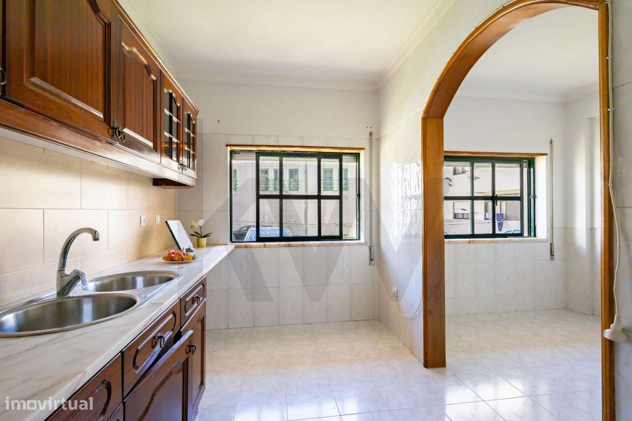 T2 +1 com áreas generosas no Pinhal Novo — espaço, funcionalidade e lo - Grande imagem: 5/20