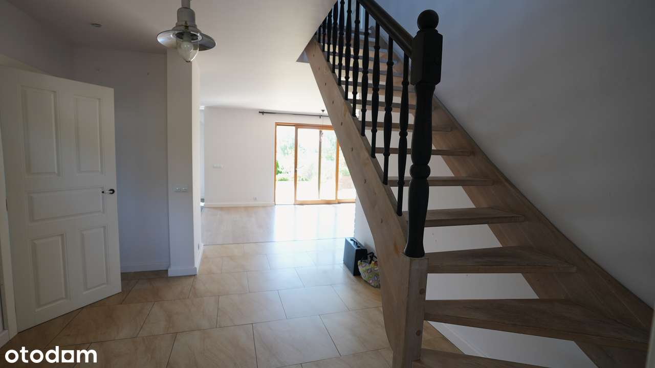 BEZPOŚREDNIO - NIŻSZA CENA - > Dom jednorodzinny z ogrodem i sauną - Pełny obrazek: 4/13