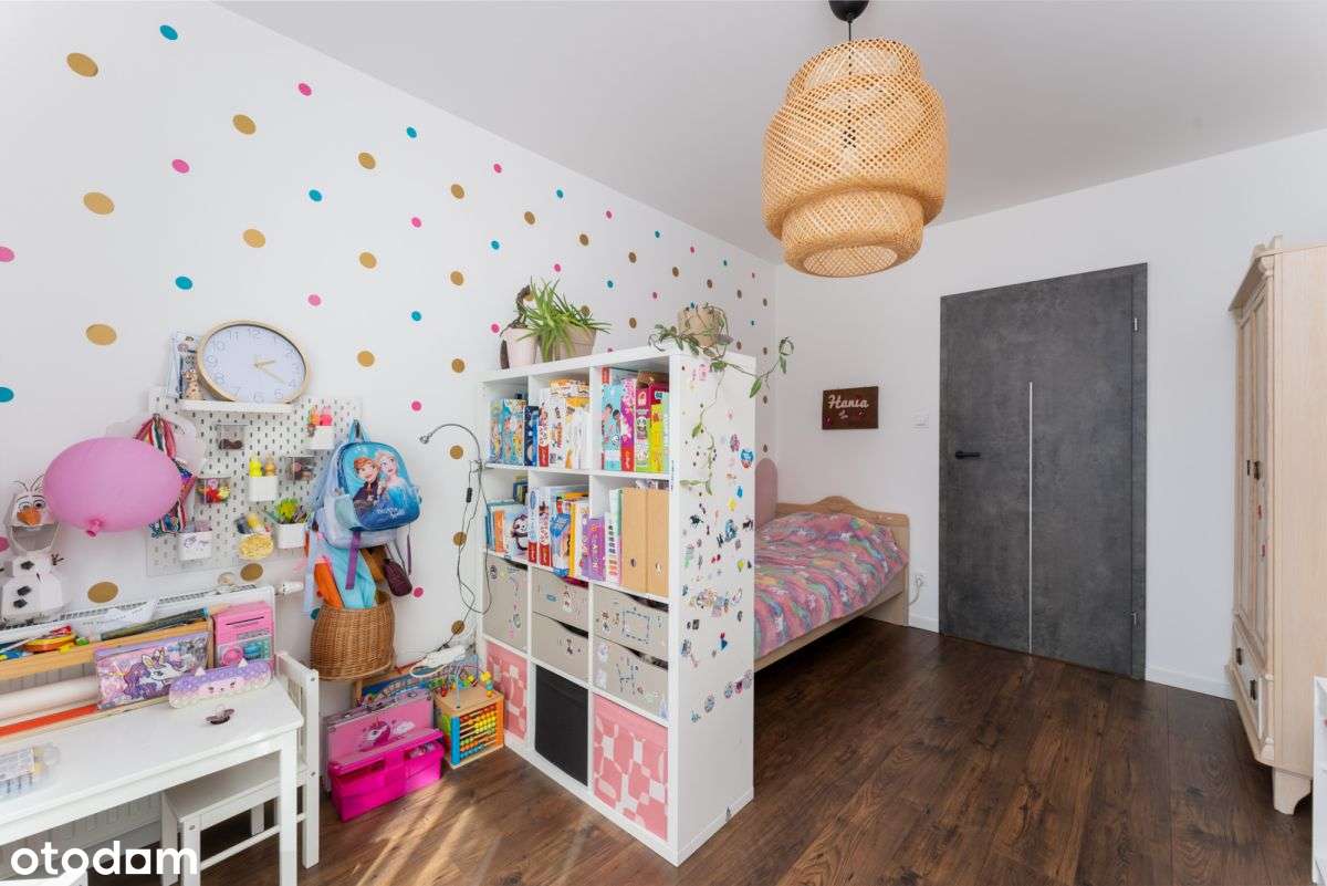 Do wejścia, 4 pokoje + gabinet, Gromadzka-10