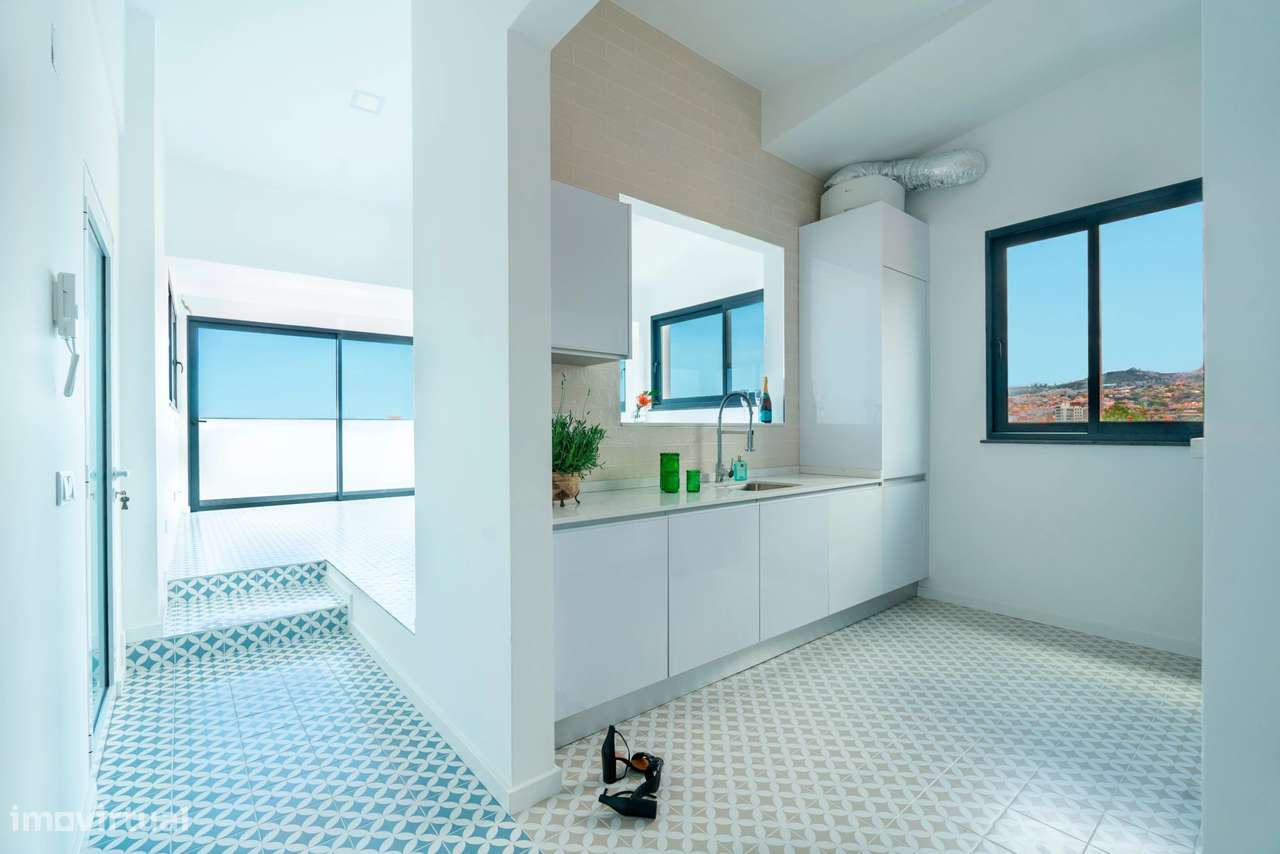 Penthouse T2 em Venda no Coração do Funchal - Grande imagem: 5/24