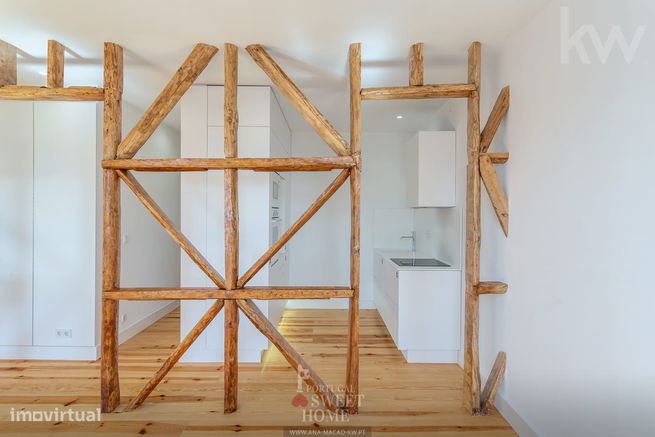 Apartamento T2 renovado com vista rio, em frente ao Panteão Nacional-16