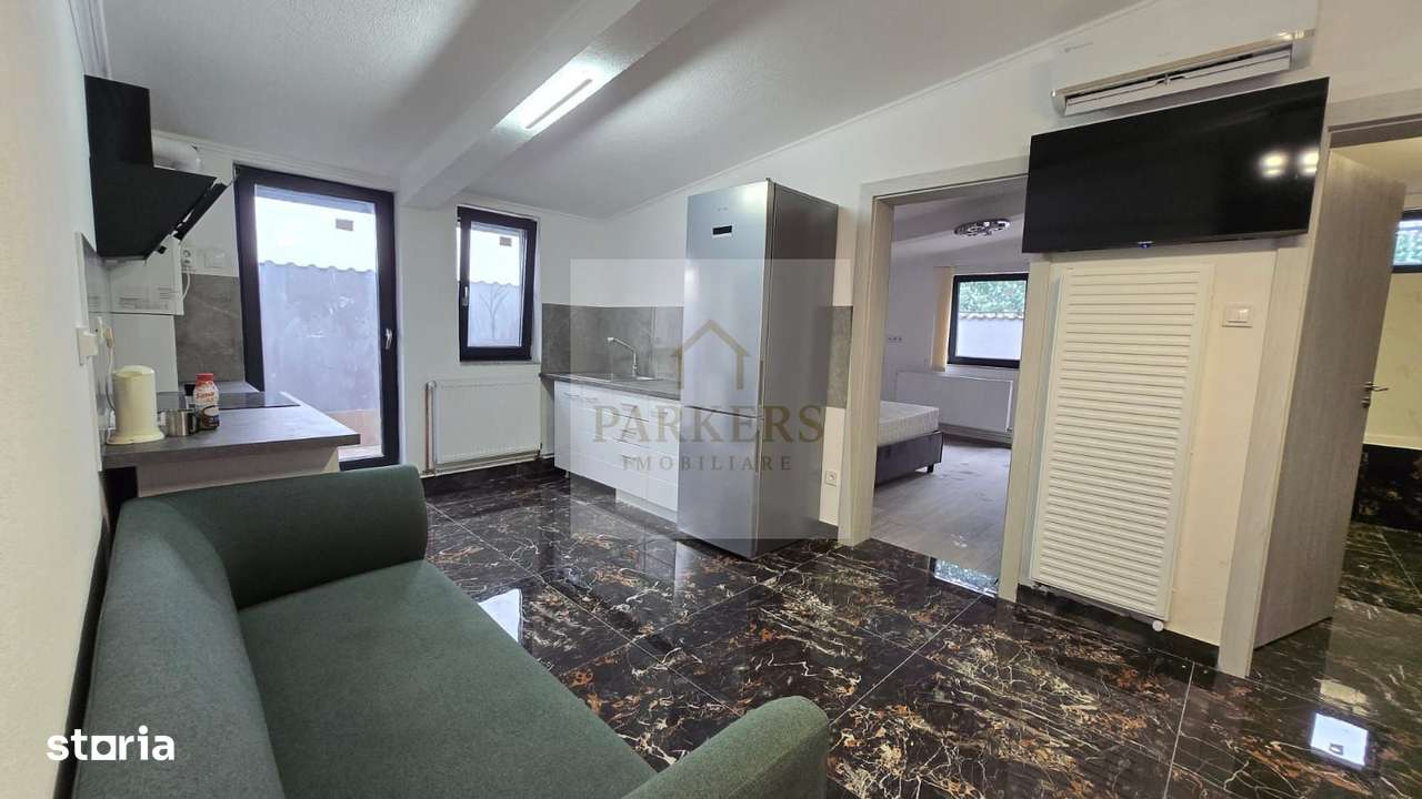 Apartament 3 camere 60 mp la mansarda si parcare in Manastur-0