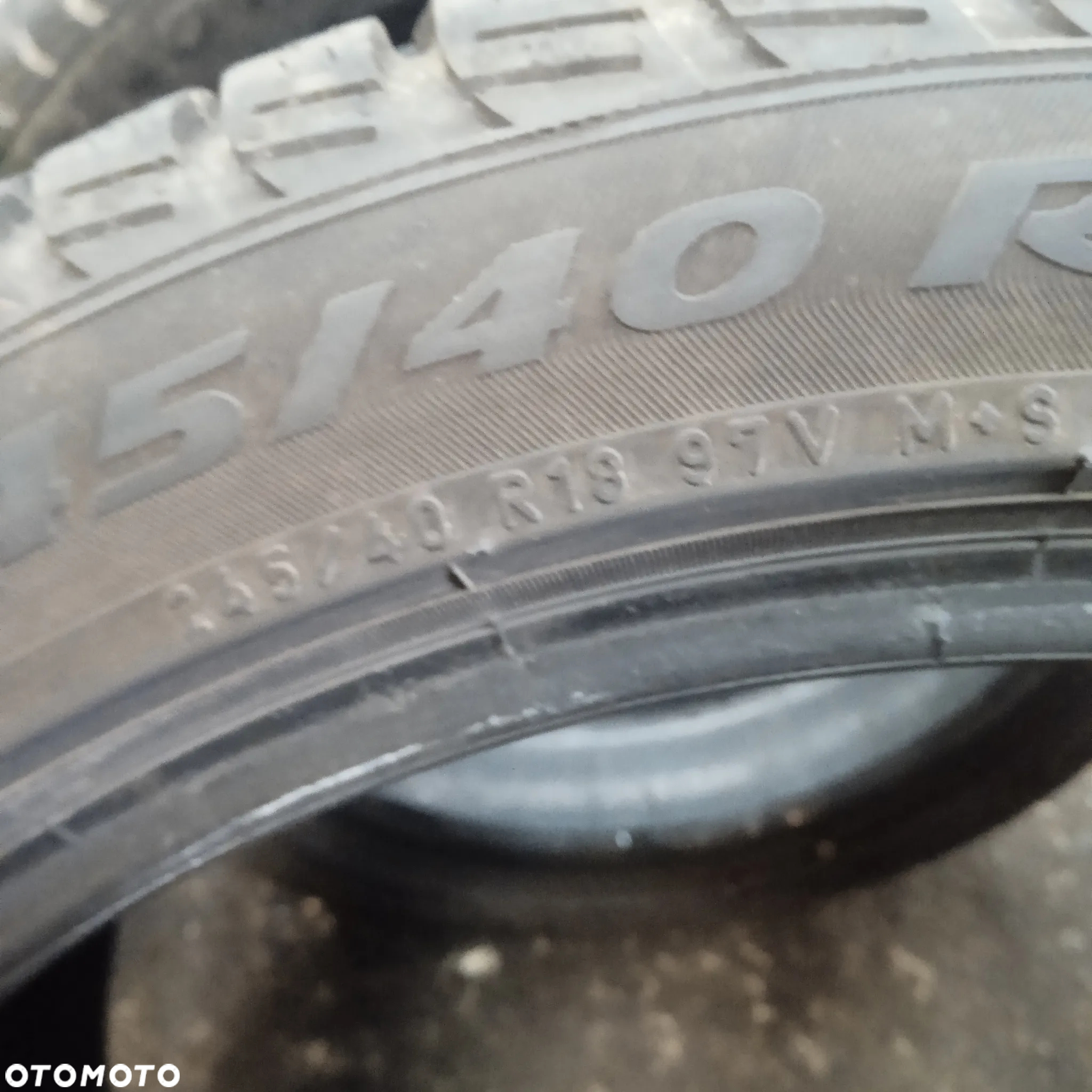 Opony Pirelli 245/40/18 zima - 4