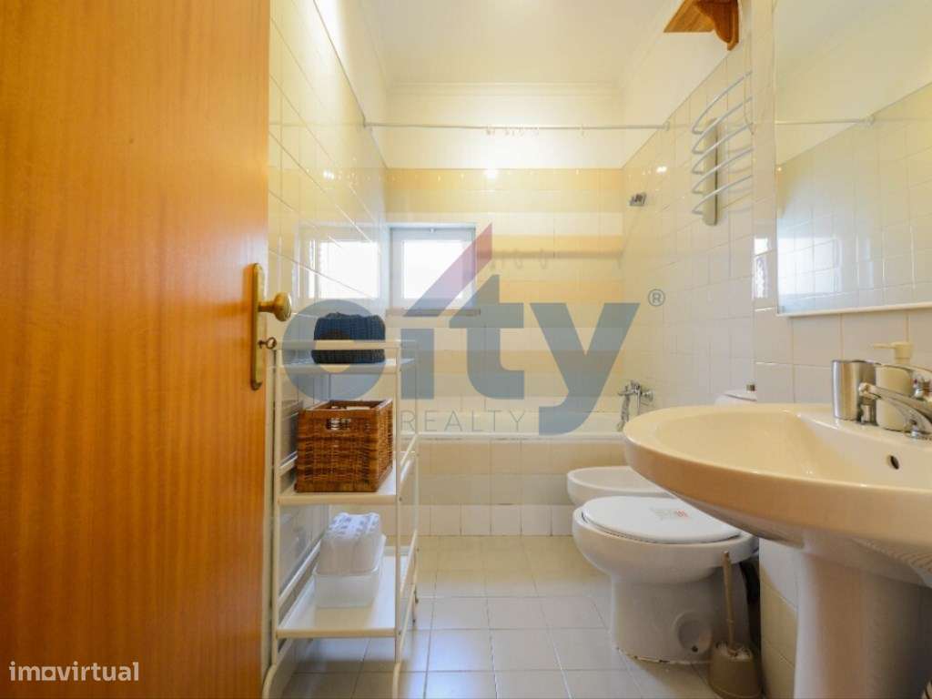 APARTAMENTO T1 COM GARAGEM EM TELHEIRAS JUNTO AO PINGO DOCE-16