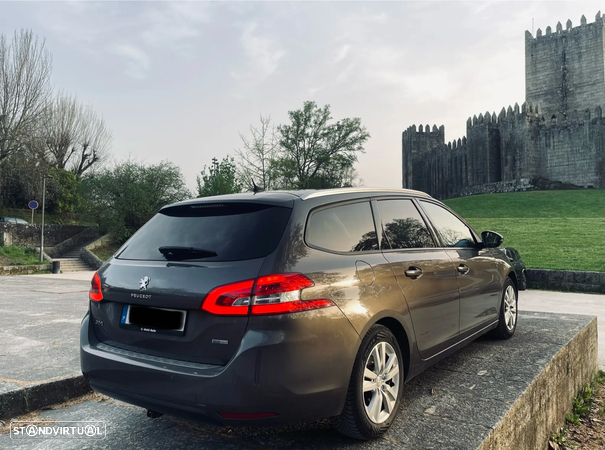 Peugeot 308 SW - 11