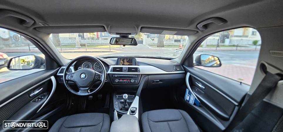 BMW 318 d Touring - 9