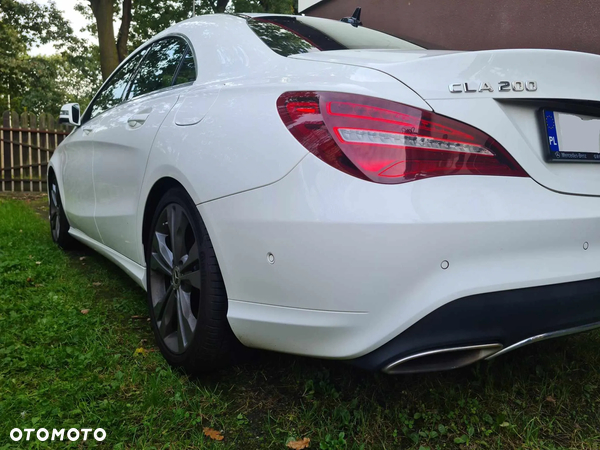 Mercedes-Benz CLA 200 7G-DCT - 13