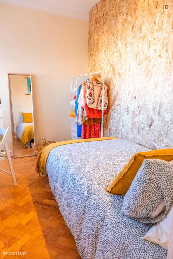 Quarto - localizado em Roma-Areeiro Lisbon - Grande imagem: 3/12