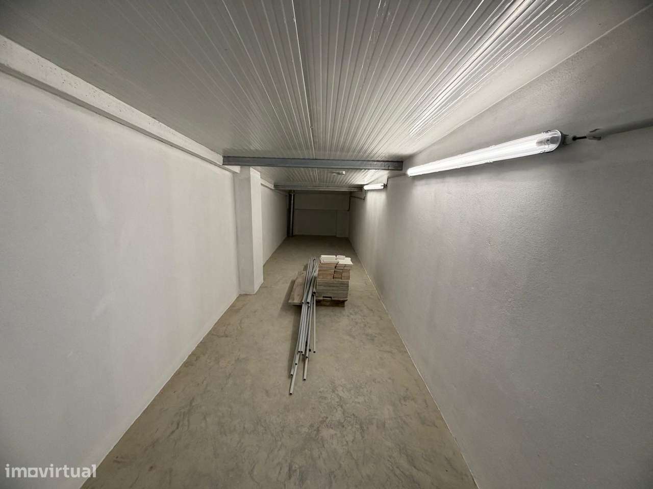 Armazém Totalmente Remodelado na Baixa da Banheira-9