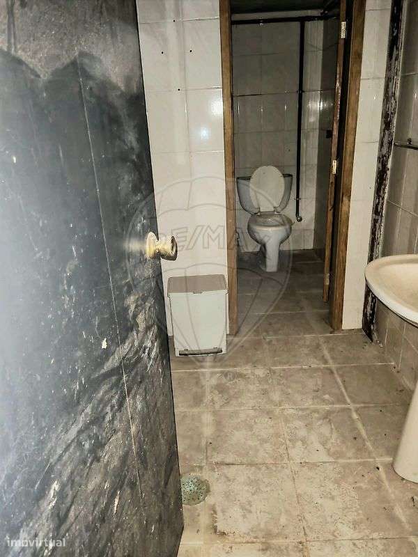 Armazém T3 para venda-11