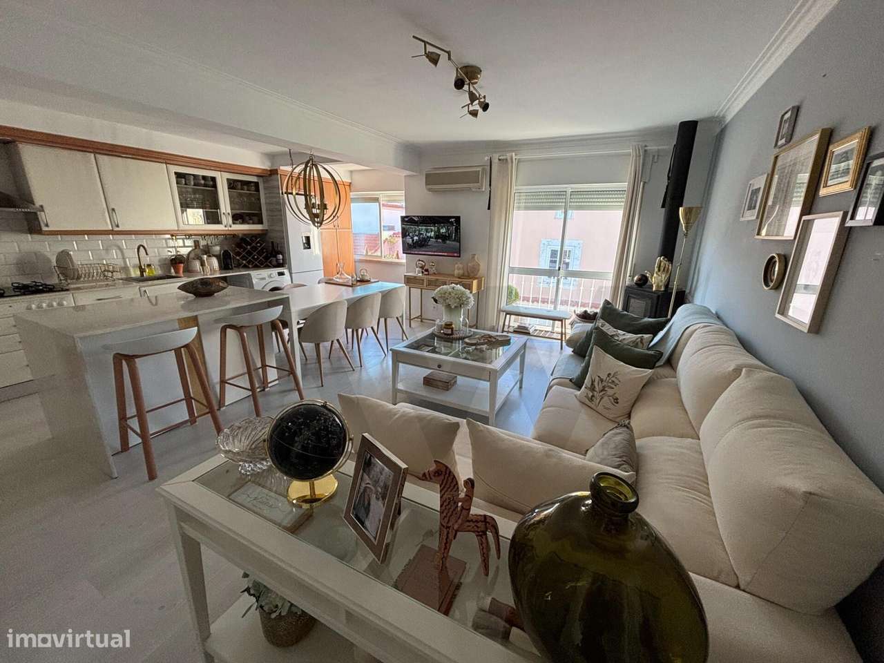 Incredivel T2 +1 renovado com Terraço e vista rio na Ajuda - Grande imagem: 2/34