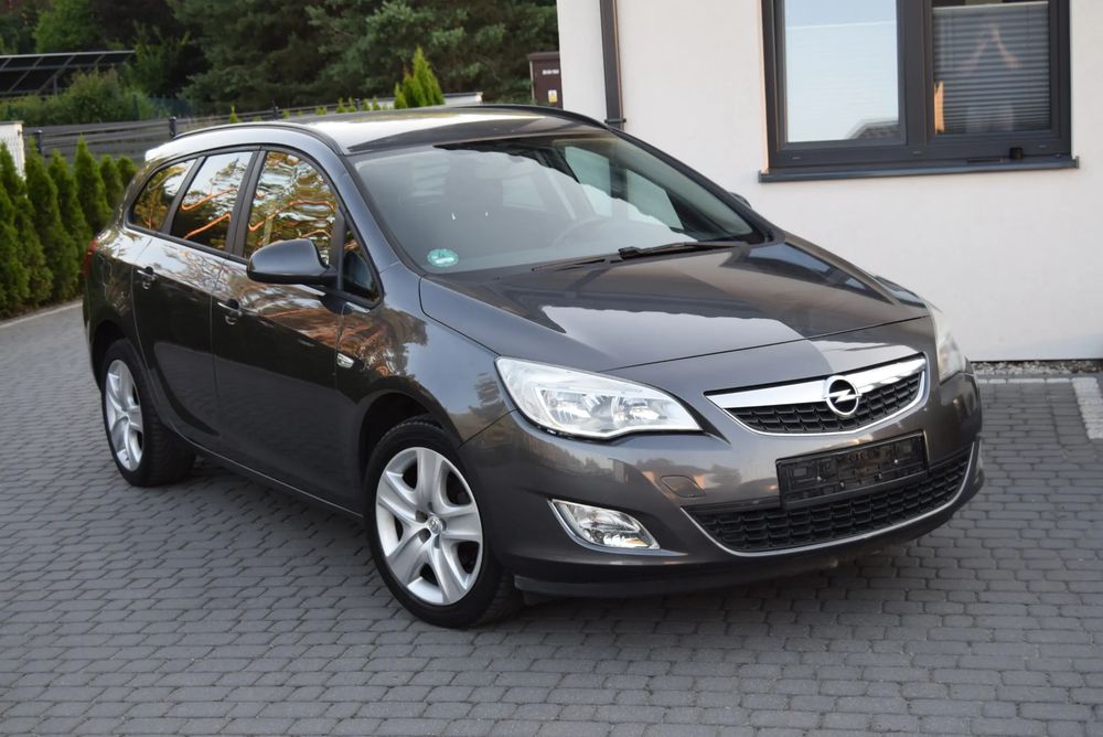 Opel Astra J (2009-2019) 1.4 Turbo 2011