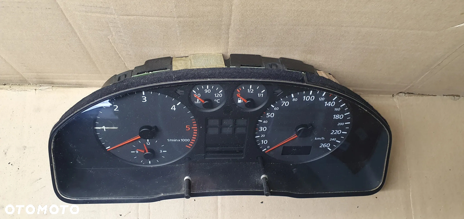 Licznik zegary Audi A4 B5 1.9 TDI 8D0919861A - 2