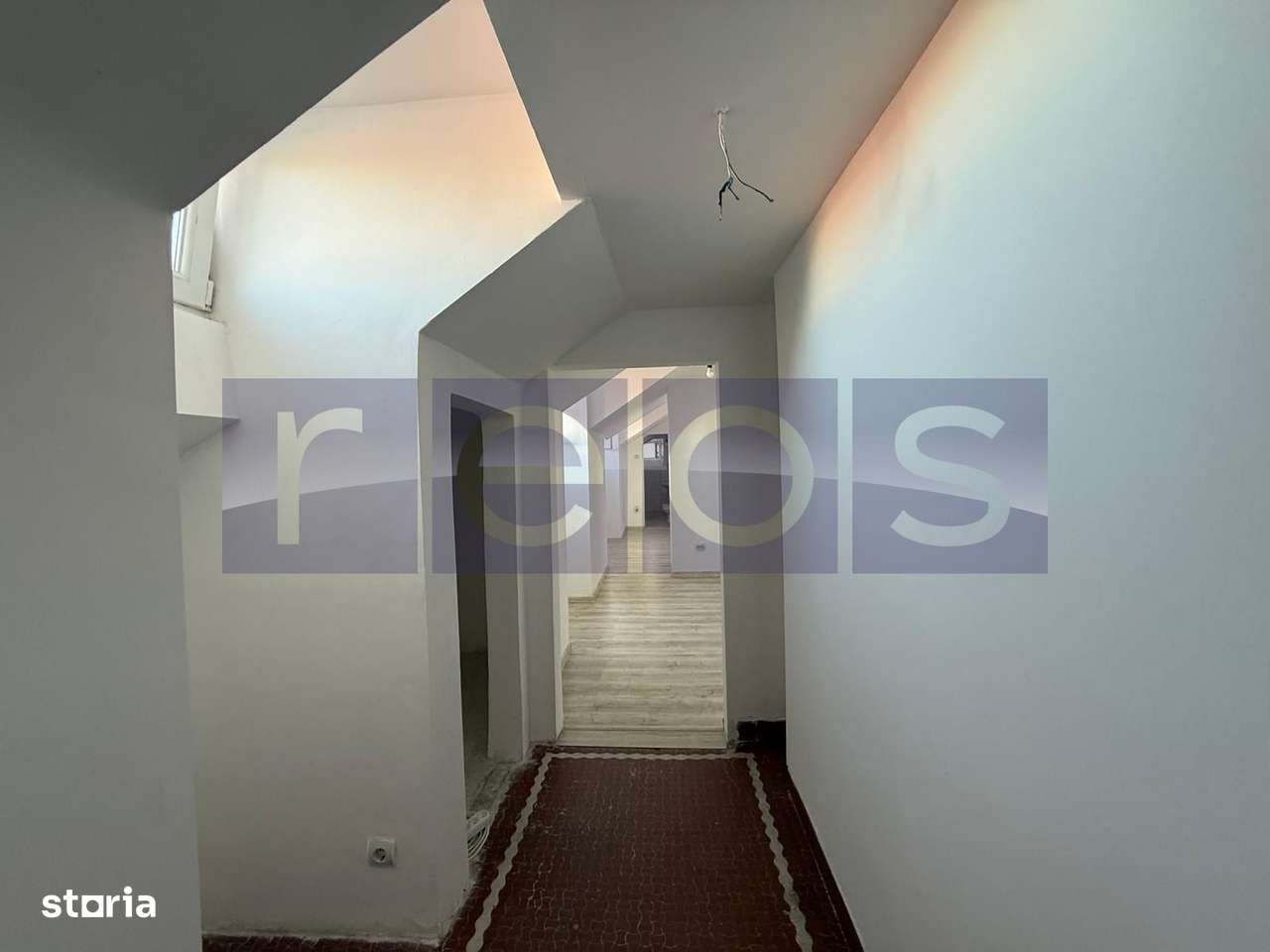 VANZARE 2 CAMERE | MANSARDA | 40 MP | NOU RENOVAT | LOC PARCARE | - Imagine principală: 4/10