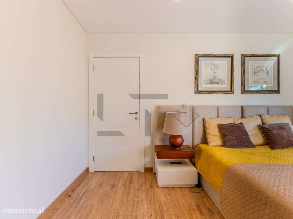 Fantástica Moradia T4 Moderna com Vista Mar, Jardim e Estacionament...-23
