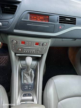 Citroën C5 2.0 HDi FAP BVA H3+ Confort - 9