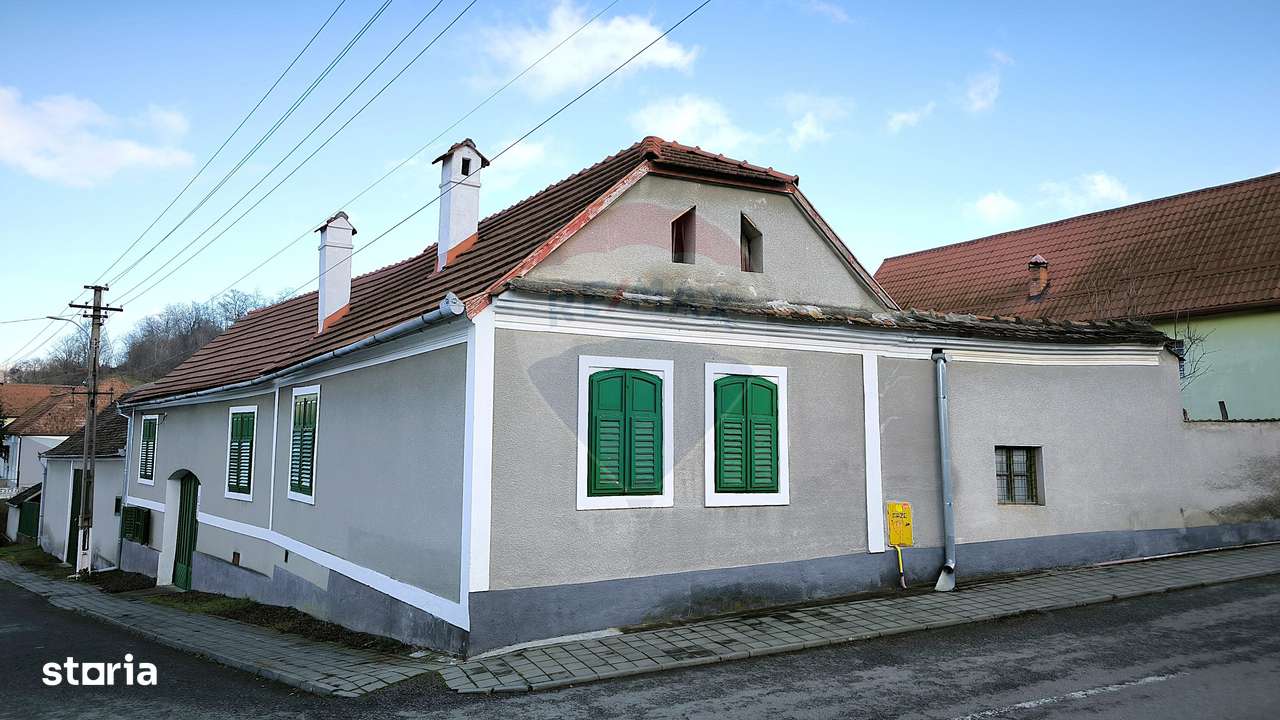 Casă / Vilă cu 4 camere de vânzare-0