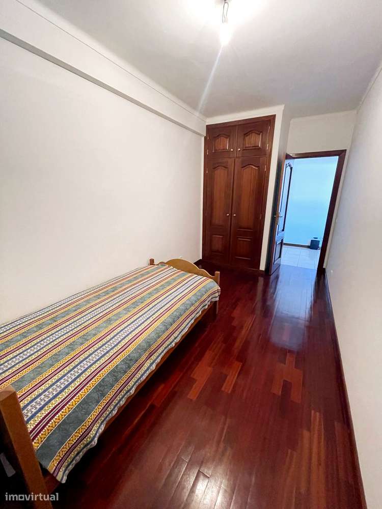 T4 com Estúdio em Bonito Prédio-11