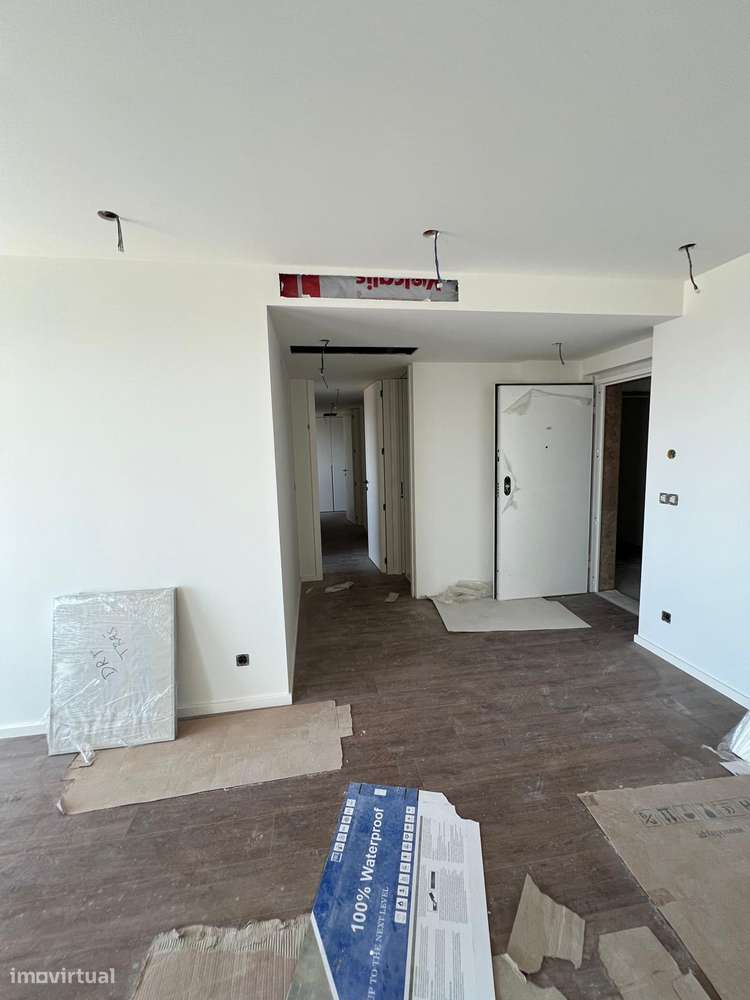 T2 Fabuloso Gaia Av.  República Metro S.  Ovídio Lugar  Garagem  Duplo-18