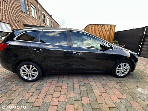 Kia Ceed 1.6 CRDi 128 ISG SW Edition 7 - 14