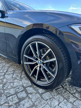 BMW 320 d Touring Aut. Sport Line - 2