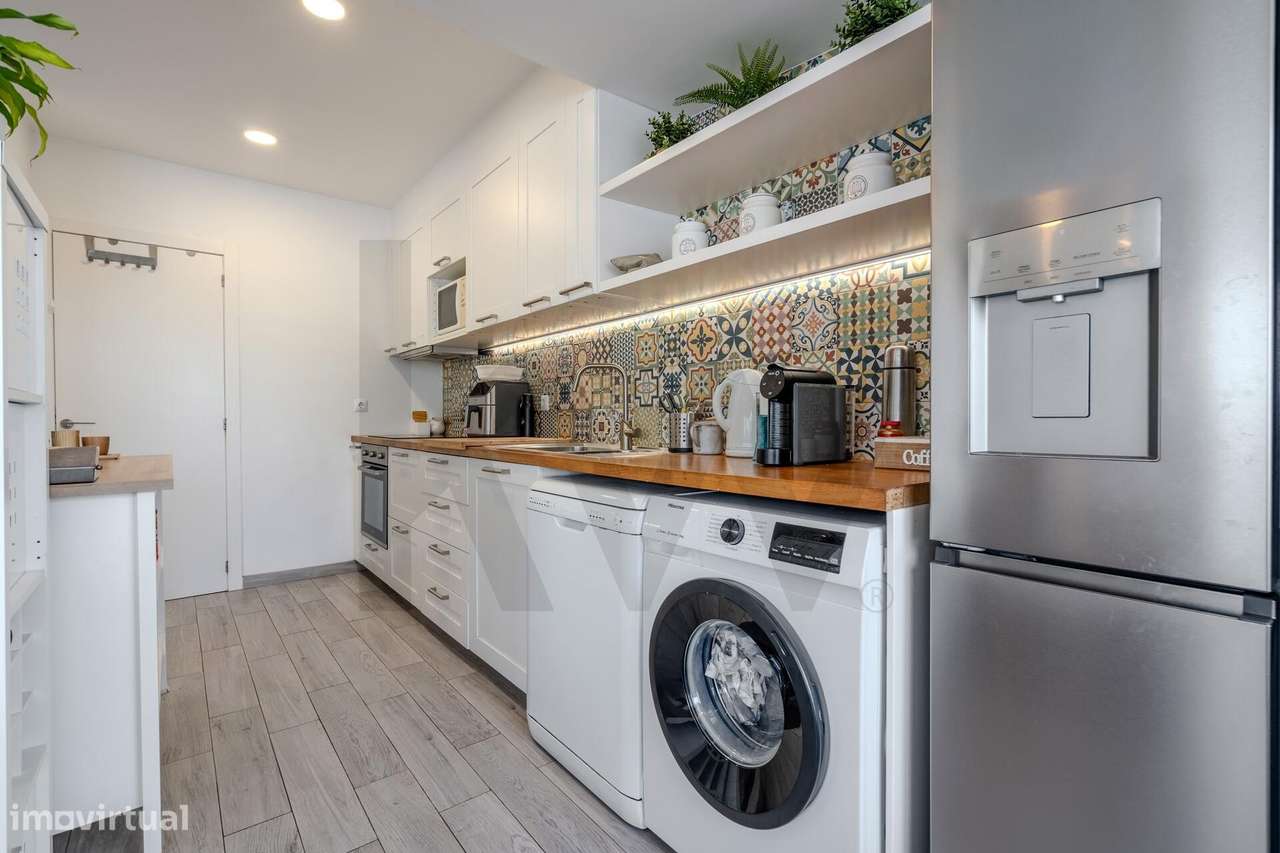 T1 convertido em T2, remodelado, com Terraço Exclusivo – Modernidade e - Grande imagem: 4/46