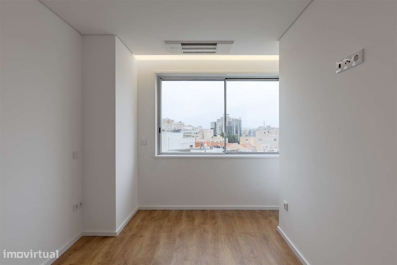 Apartamento T2 no Último Piso com Terraço na Boavista, Porto-22