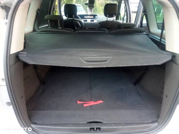 Renault Scenic - 10