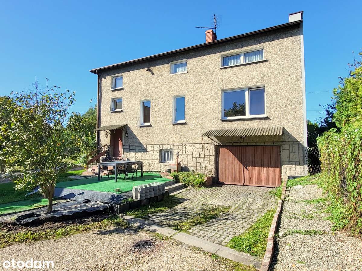 Dom w spokojnej okolicy-13