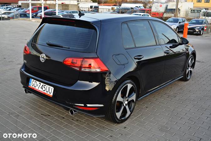 Volkswagen Golf GTI BlueMotion Technology DSG - 15