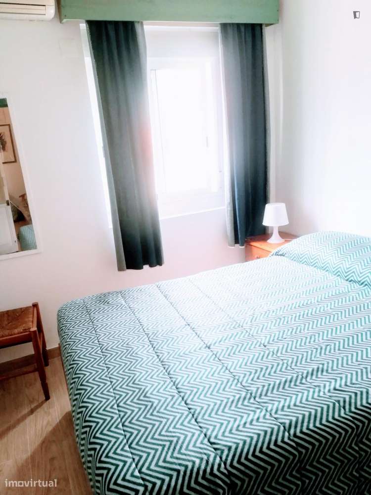 Quarto - localizado em Estrela Lisbon - Grande imagem: 4/9