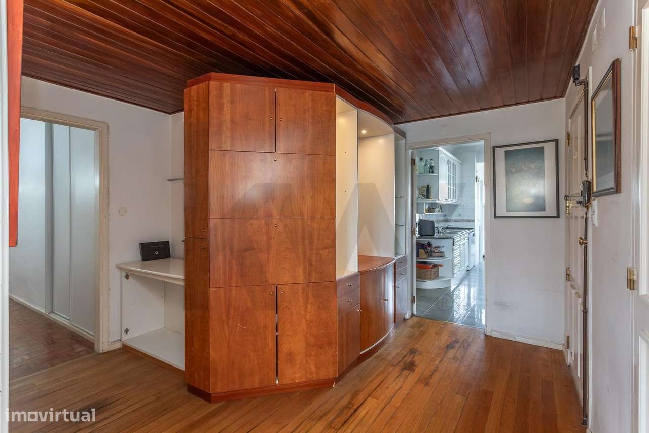 Apartamento Único, T5 Em Miraflores - Grande imagem: 4/60