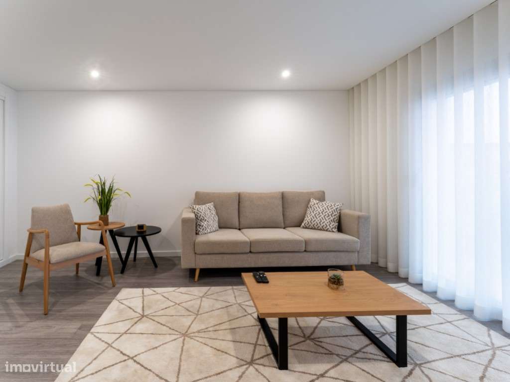 Apartamento com vista mar, piscina e estacionamento na Nazaré-17