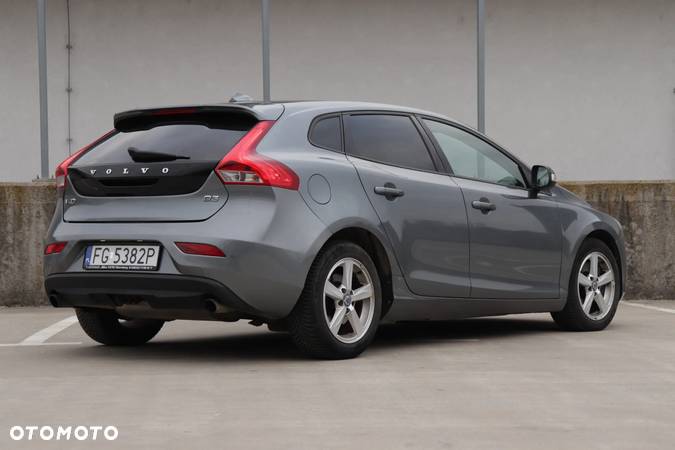 Volvo V40 D3 Geartronic Momentum - 11