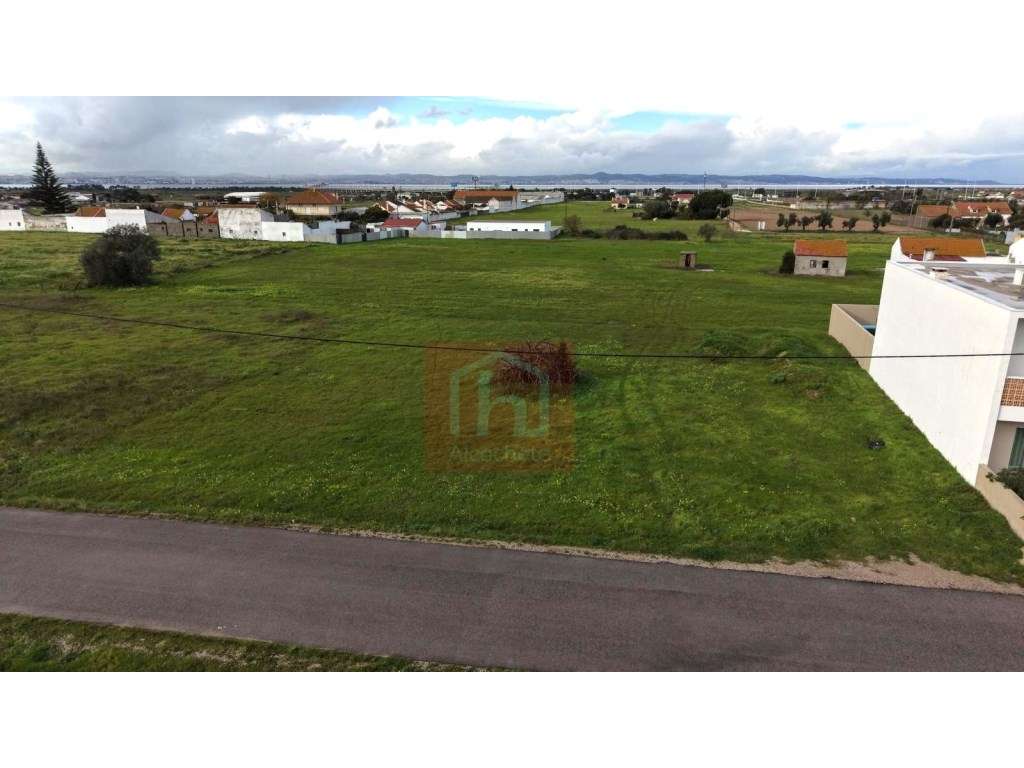 Terreno Urbano para construção com 521 m2 no Montijo-5