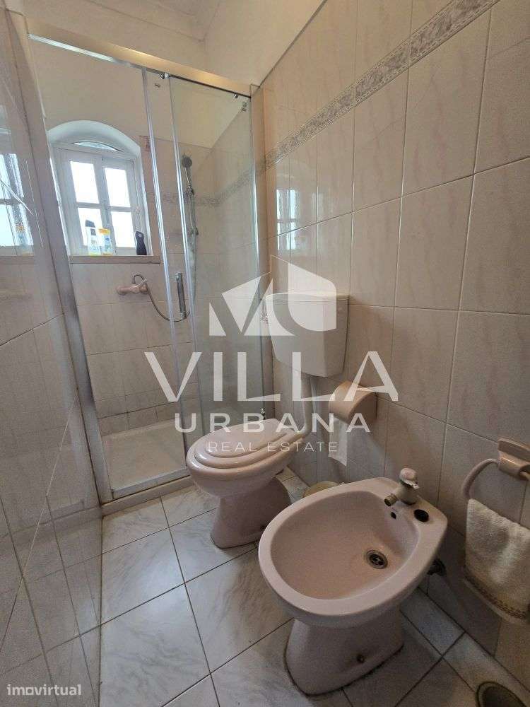 Moradia T4+1 em zona privilegiada nos Foros de Amora-24