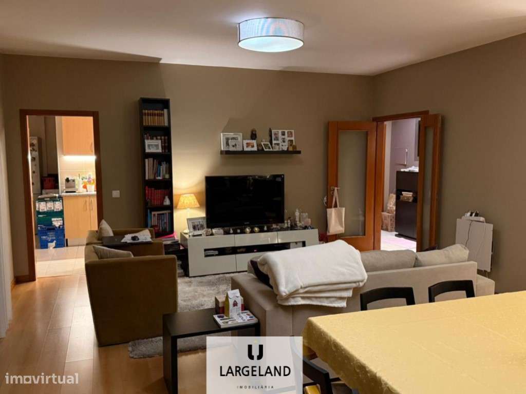 Apartamento tipologia T2 localizado no Glicinias - Grande imagem: 3/7