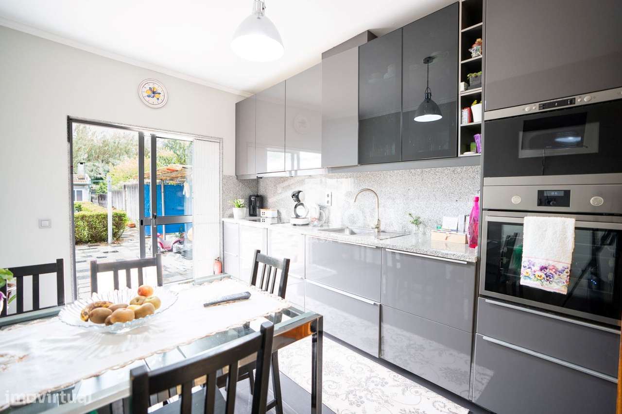 Moradia em Banda V3 c/ Logradouro em Canidelo - Grande imagem: 4/22