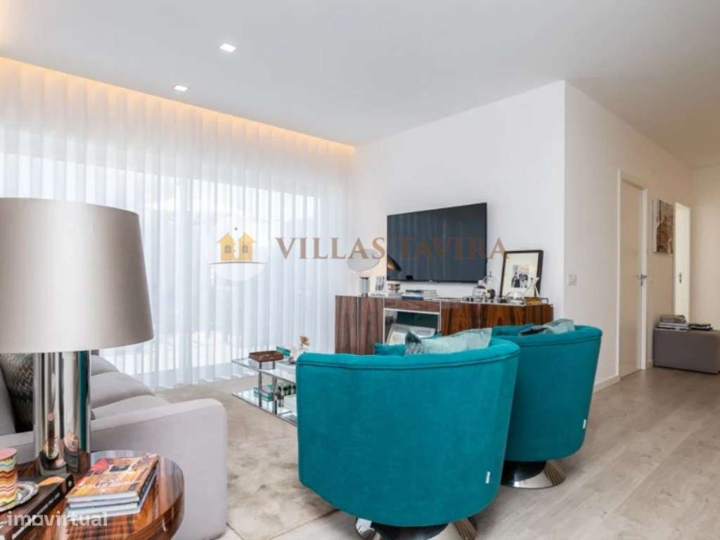 Moradia T3 de Luxo com Piscina, Vista Mar e Acabamentos Premium-7