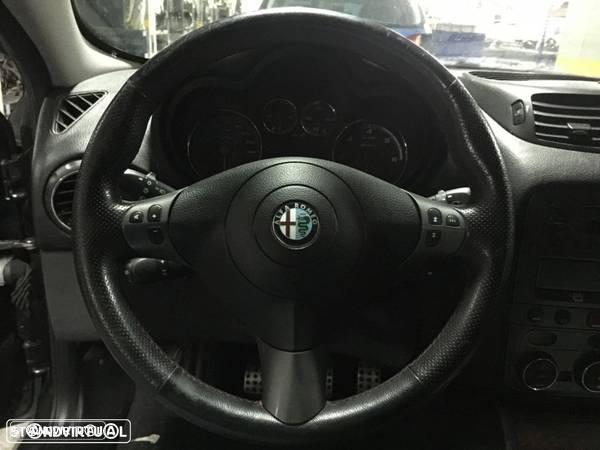 Alfa Romeu GT 1.9 JTD 2005 para peças - 8