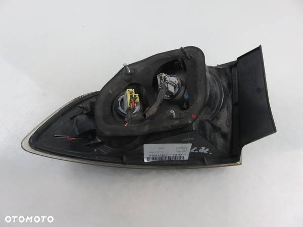 LAMPA LEWA TYLNA MAZDA 3 - 9