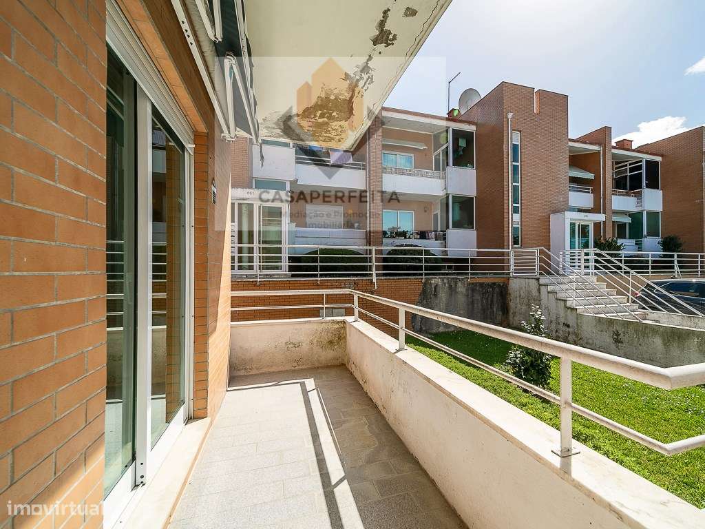 Fabuloso Apartamento T3 de 3 Frentes com Varanda e Box - Avintes-35