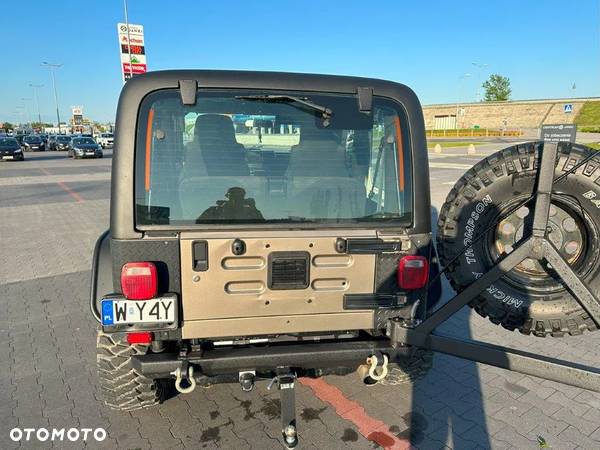 Jeep Wrangler 4.0 Sport - 19