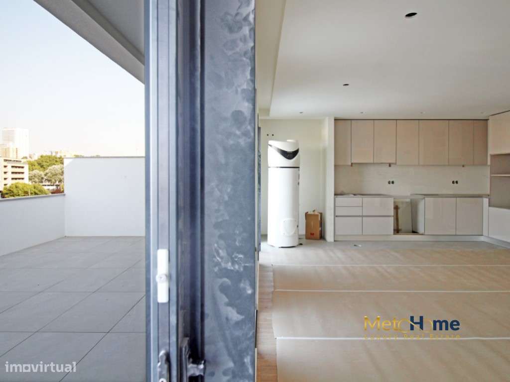 T3 com Terraço Novo - Último andar-9