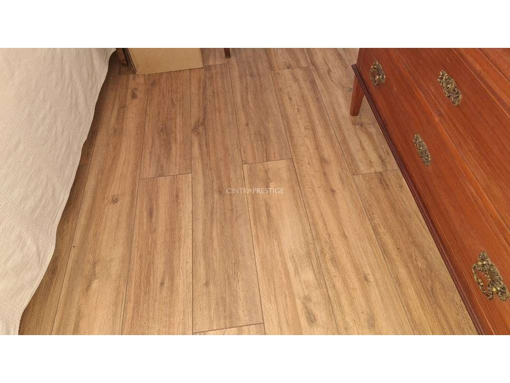 Moradia T4 com quintal e garagem em Algueirão-29