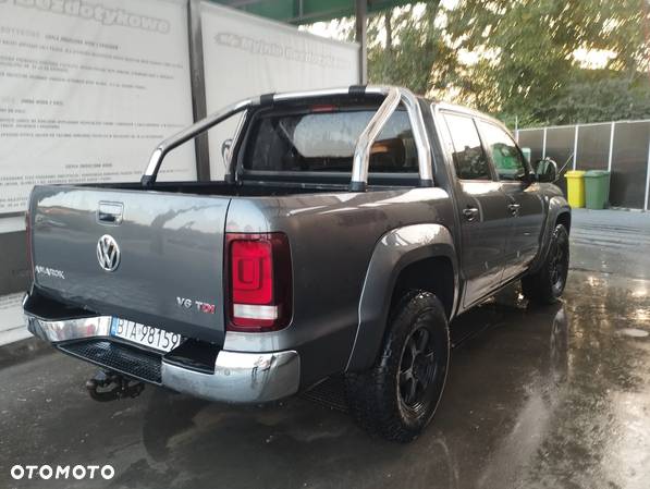 Volkswagen Amarok 3.0 V6 TDI 4Mot Highline - 9