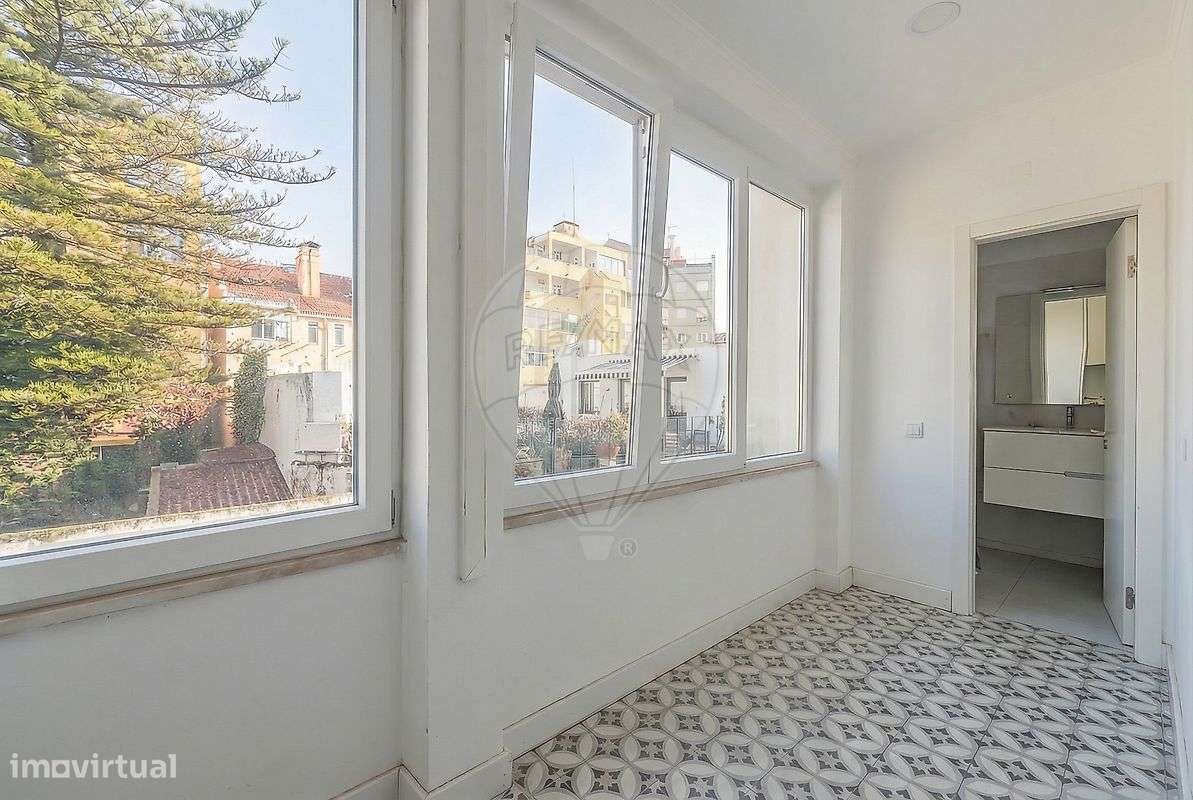 Apartamento T5 para venda - Grande imagem: 3/19